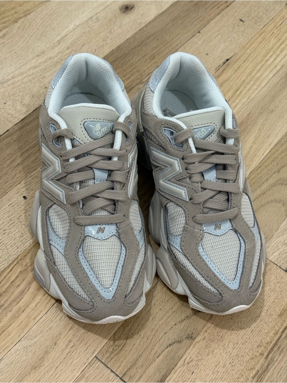 New Balance 9060 Sneakers Driftwood / Timberwolf - Picture 4 of 8
